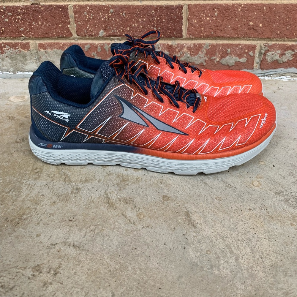 Altra One V3 Mens Size 10.5